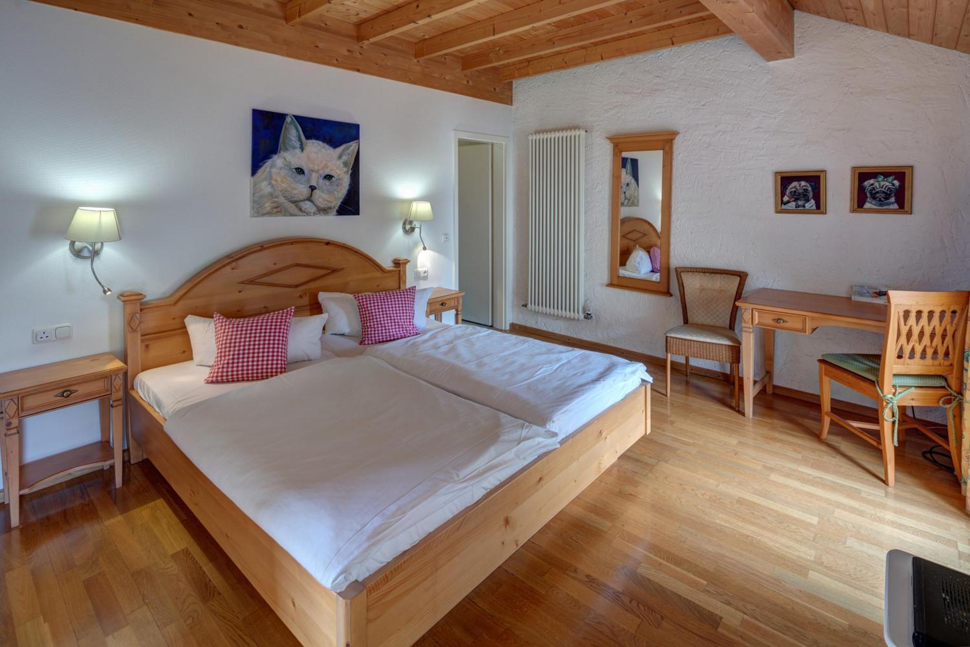 Hotel Leander Bitburg Esterno foto