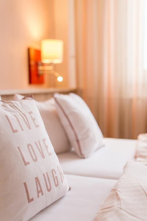 Hotel Leander Bitburg Esterno foto
